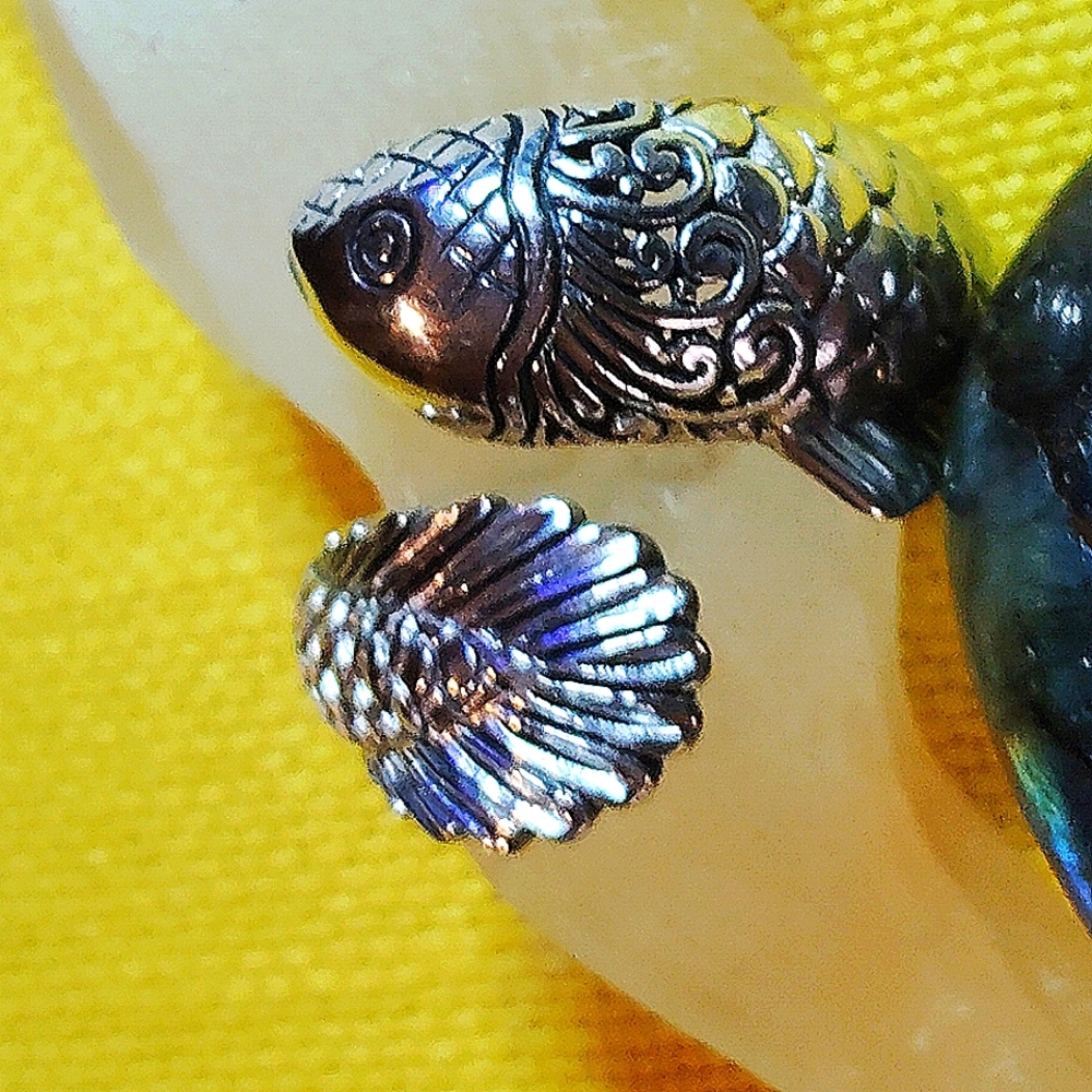 MEN'S- STERLING SILVER,  KOI FISH WITH TAIL MOTIF.. SIZE 2@-9/10